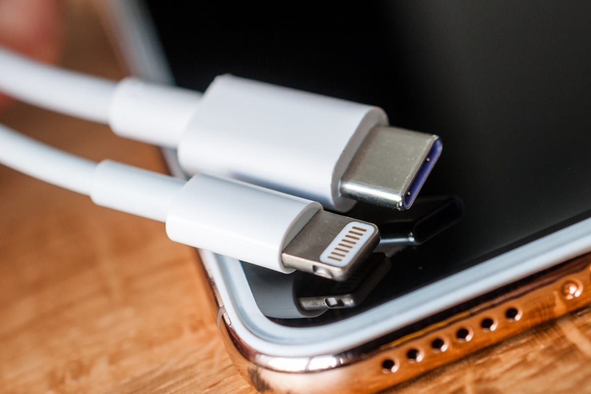 Fünf Fehler beim Laden Ihres Mobiltelefons, die den Akku beschädigen