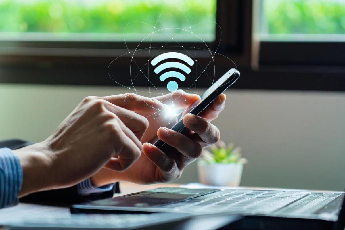 Ein einfacher Trick, damit Ihr Mobiltelefon nicht ständig mit einem schnellen WLAN verbunden ist: „Es ist wie Zauberei“
